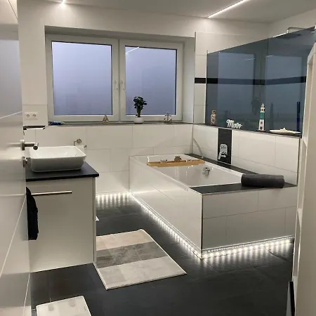 Apartment Mitten Im Norden Niederdorla